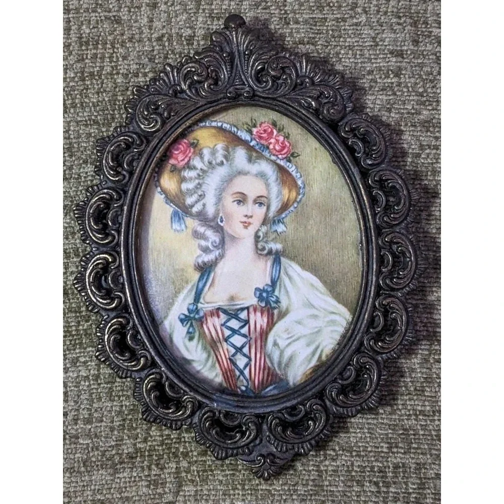 Pair Italian Ornate Metal Picture Frames Victorian Oval Women Portrait 5.5